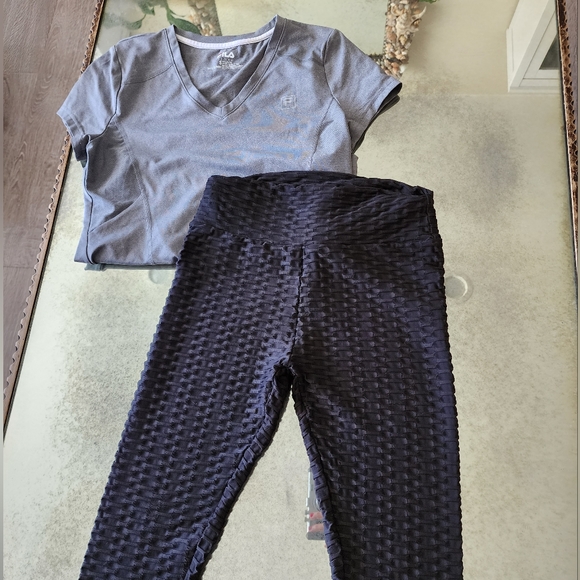 Leggings and top Bundle - Picture 2 of 6